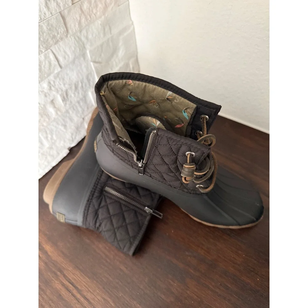Sperry Top-Sider Saltwater Black Quilted Duck Boots! Size: Women's 10
